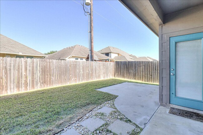 Building Photo - 2217 Ibis St