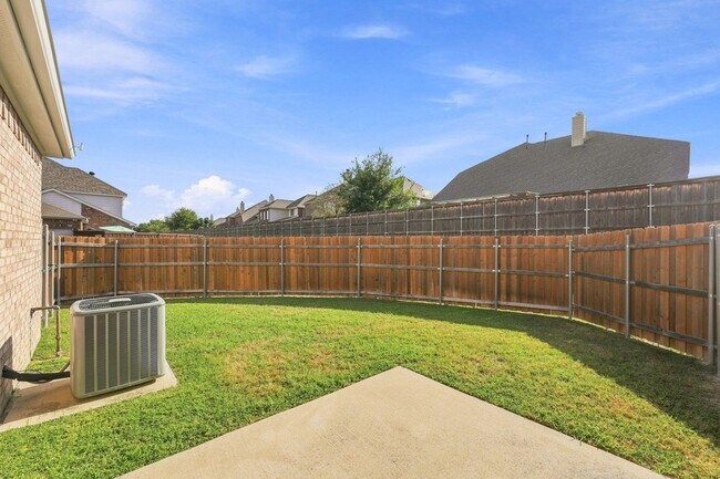 Building Photo - 7449 Danbridge Ln