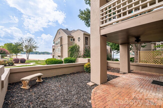Building Photo - 646 Portside Dr