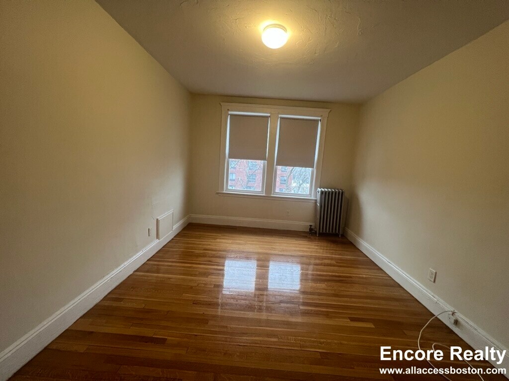 Building Photo - 1634 Commonwealth Ave