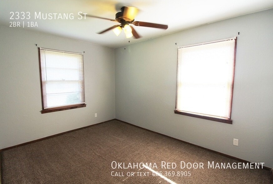 Building Photo - 2333 Mustang St