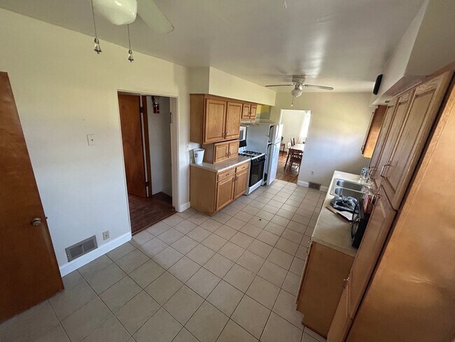 Building Photo - 4-bedroom Home in Cranberry Twp