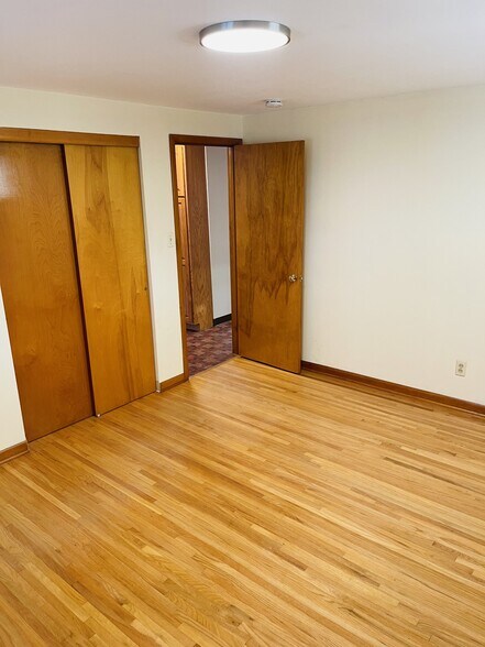 Building Photo - 160 Joseph Dr