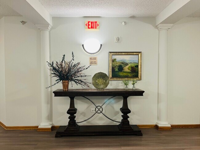 Building Photo - 11 S Wille St