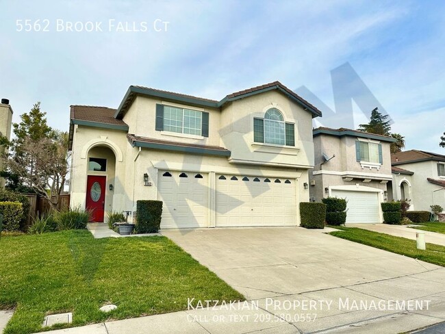 Primary Photo - Gated 3-Bedroom, 2.5-Bath, 2-Story Brooksi...