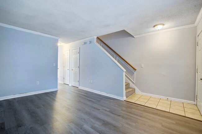 Building Photo - 6280 Lucille Dr