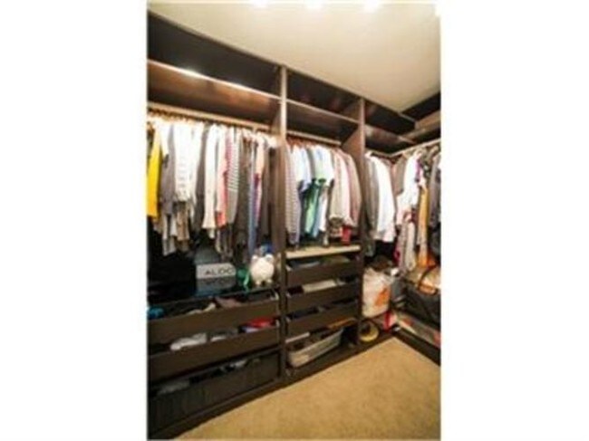 Building Photo - 15720 Manor Way