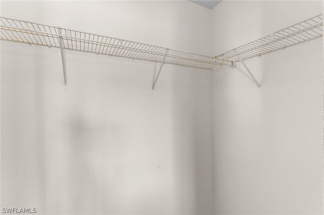 Building Photo - 8274 Key Royal Cir