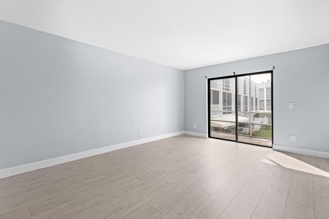 Building Photo - 1300 Seaway Dr