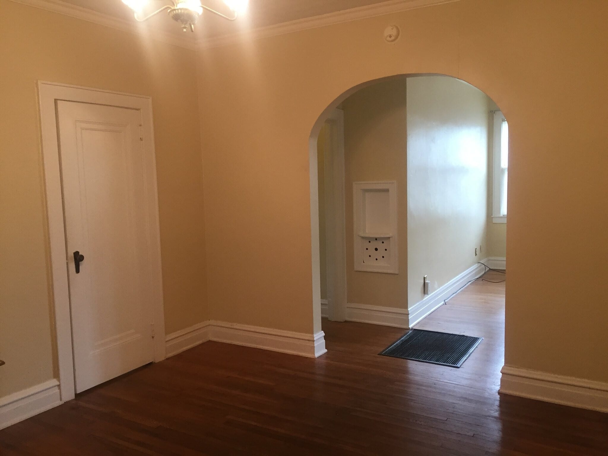 Building Photo - 1336 Charleston Ave