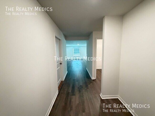 Building Photo - 73 N Rooks Ave