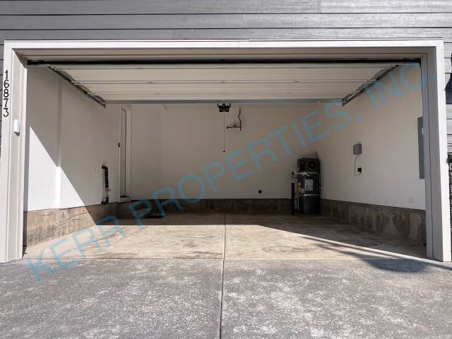 Building Photo - FREE RENT! Charming 3-Bed Home with 2.5 Baths in Serene Happy Valley – 1609 Sq Ft of Comfort!