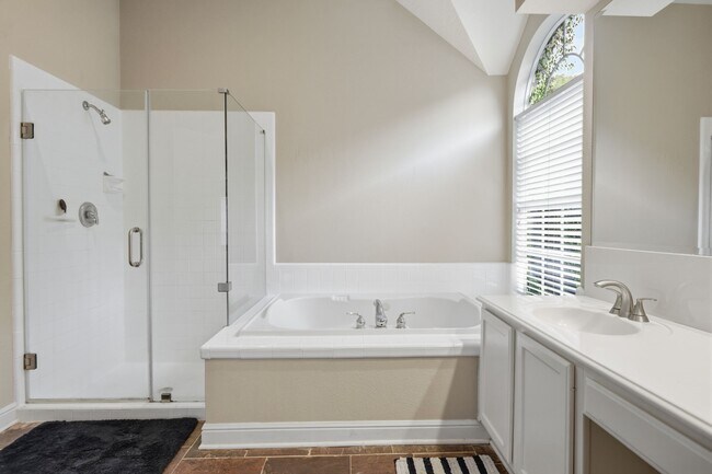 Building Photo - 13815 Wetherfield Ln