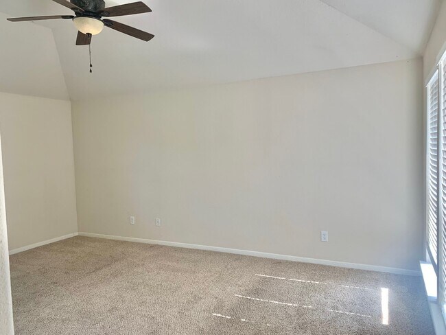 Building Photo - 18811 Elm Square Ct