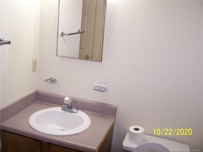 Building Photo - 6316 Chagrin Rd