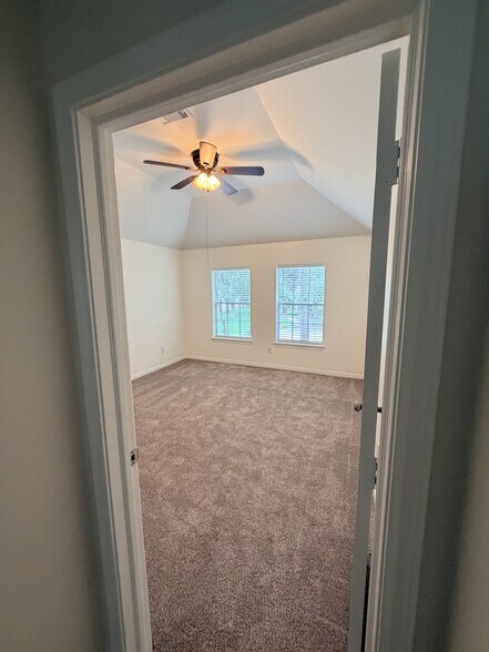 Building Photo - 2201 Summer Reef Dr