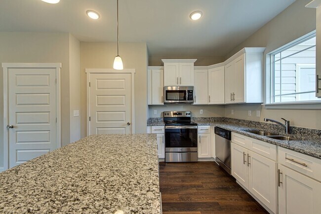Building Photo - 7042 Magnolia Crossings