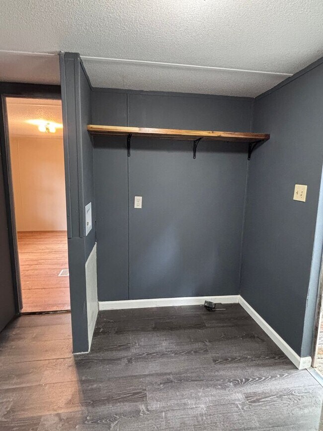 Building Photo - 2 Bedroom Mobile Home in Pleasant Garden!