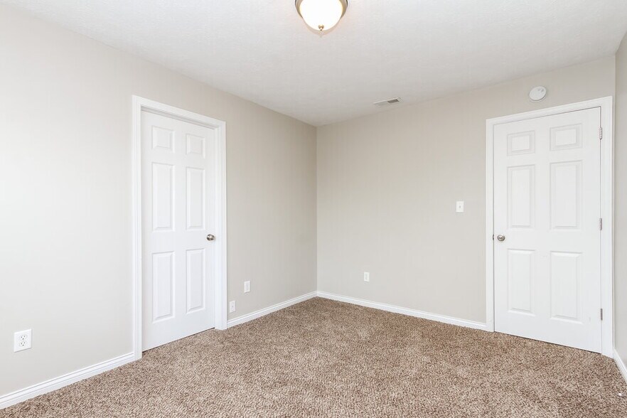 Building Photo - 8937 Hosta Way