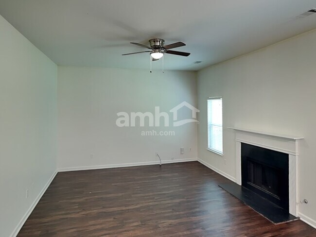 Building Photo - 3162 Berthas Overlook