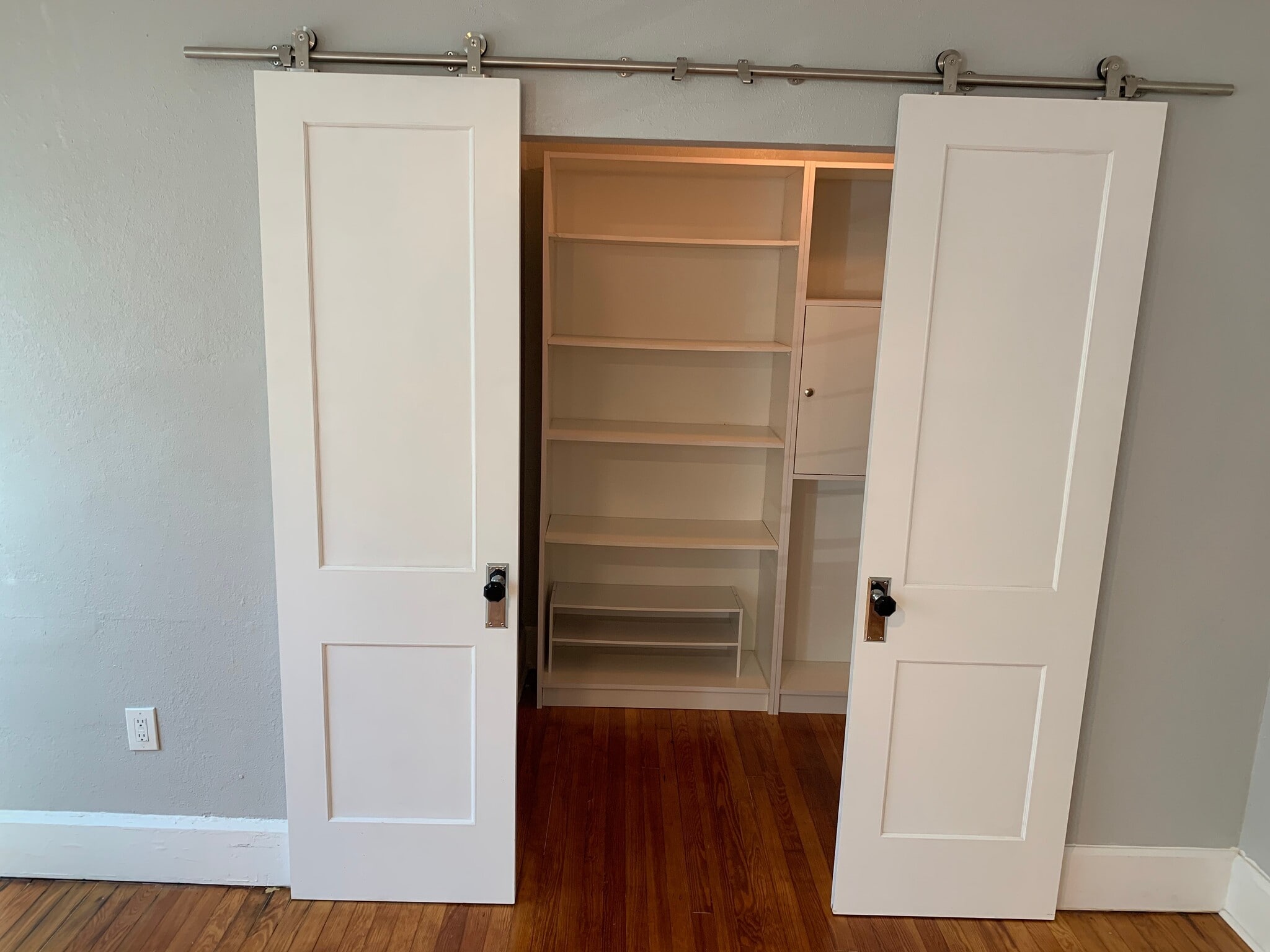 Building Photo - Studio Bed/1 Bath - Unit 17