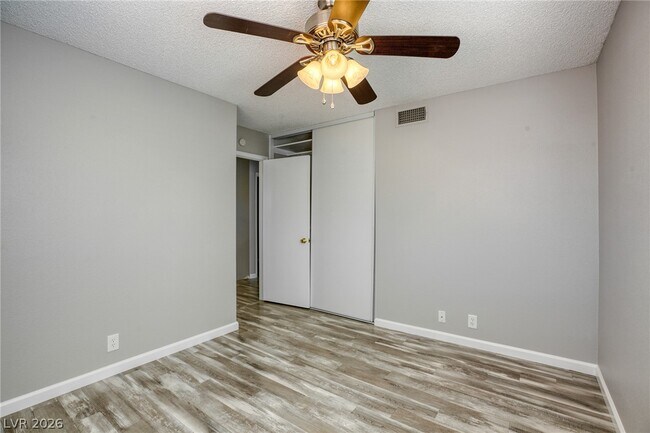 Building Photo - 2358 Belvedere Dr