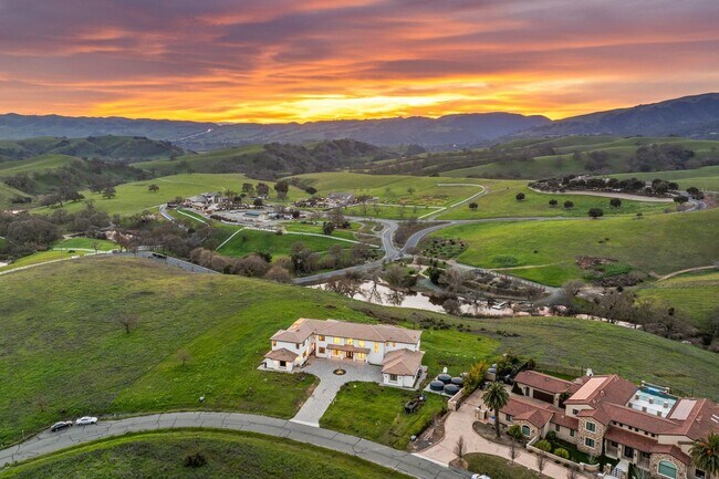 Building Photo - 7778 Laguna Heights Ct