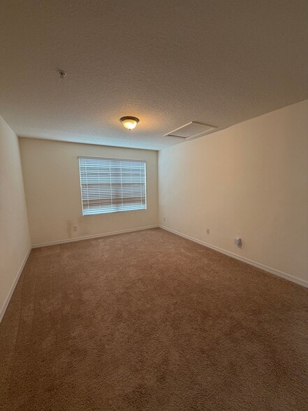 Building Photo - 475 Merry Brook Cir