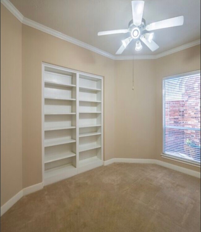 Building Photo - 5019 Shining Creek Ct