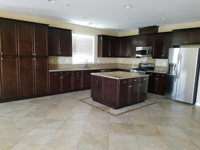 Building Photo - 3424 Desert Creek Trail