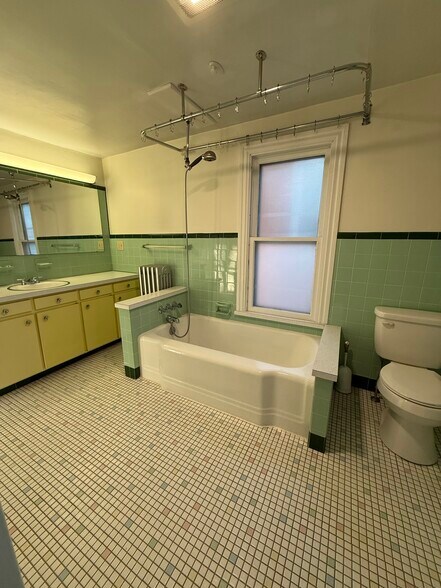 Building Photo - 343 High St