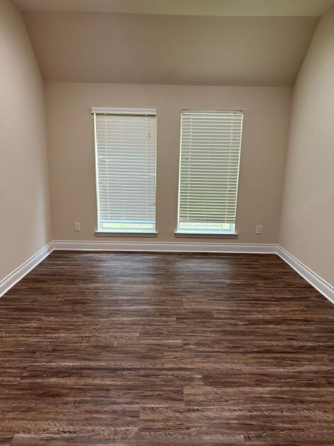 Building Photo - 16923 Lumberton Dr