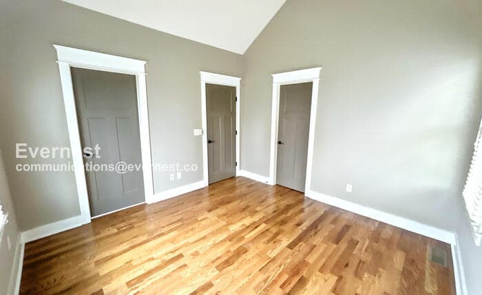 Building Photo - 1501C 9th Ave N