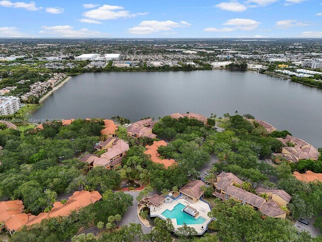 Building Photo - 15533 N Miami Lakeway