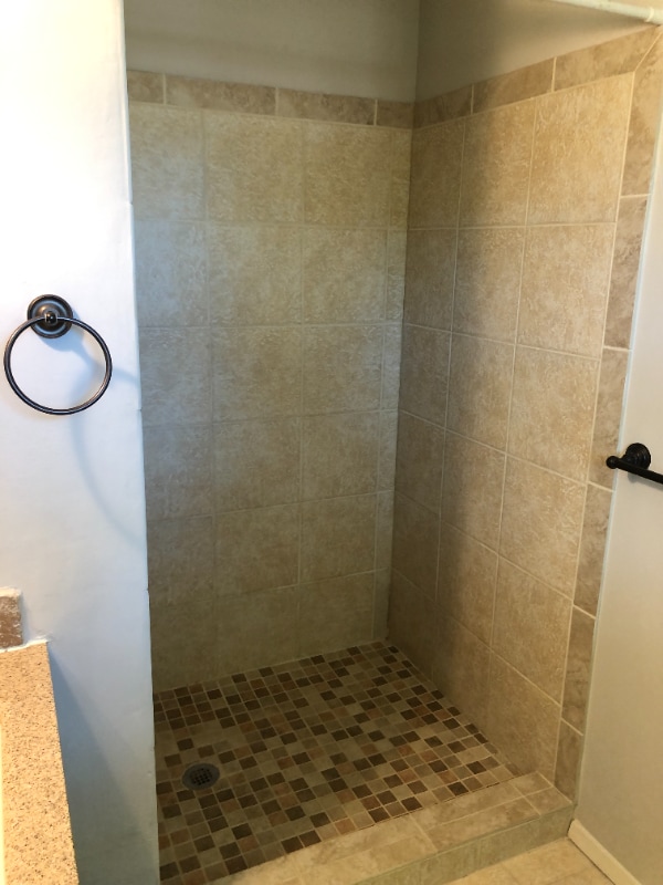 Building Photo - 1104 Lynmoor Dr NE