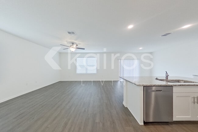 Building Photo - 32020 Katelin Cir