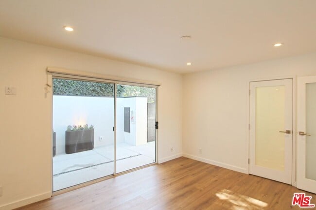 Building Photo - 7353 Pyramid Pl