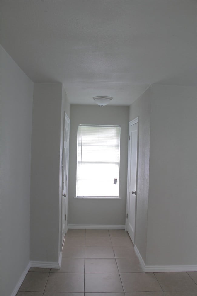 Building Photo - 1207 4th Ave N