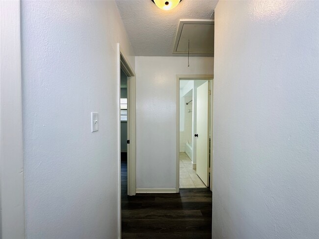 Building Photo - 1011 Mccall Ave