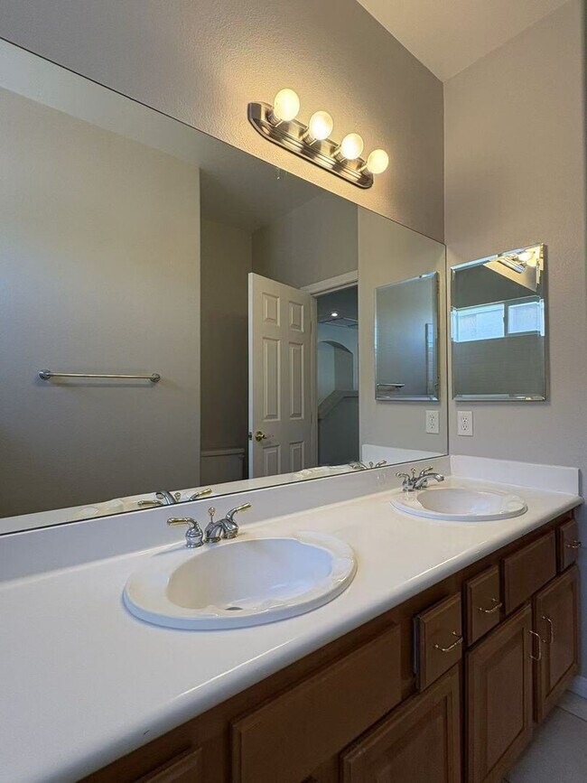 Building Photo - 6675 Coronado Crest Ave