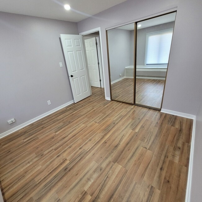 Building Photo - 803 Garden Cir