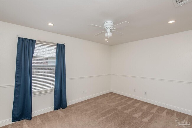 Building Photo - 1065 Freeboard Blvd