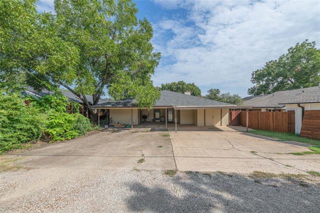 Building Photo - 2123 Mistletoe Ave