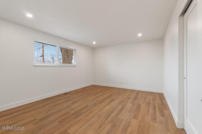 Building Photo - 655 Walker Ave