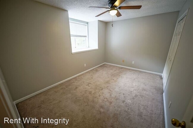Building Photo - 2310 Tina Dr