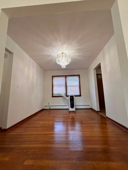 Building Photo - 856 Hobson St