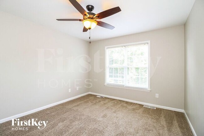Building Photo - 2648 Wynbrook Dr