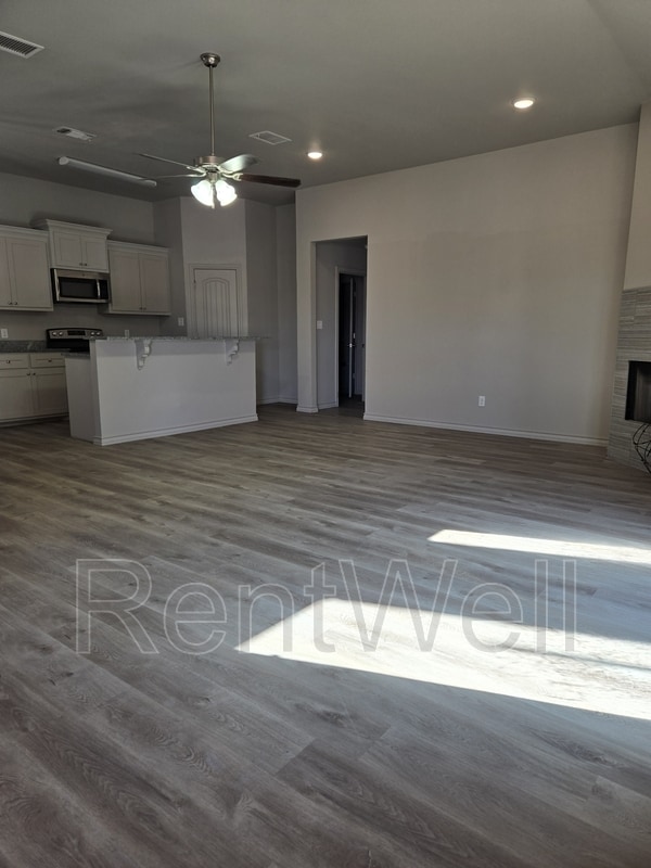 Building Photo - 17815 Private Rd 2160