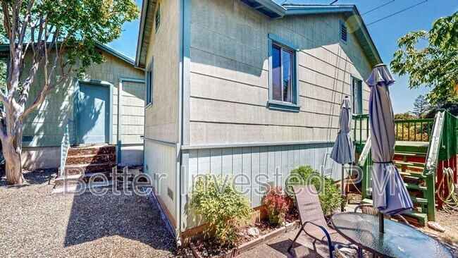 Building Photo - 175 Giorno Ave