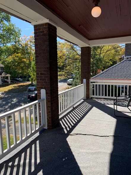 Large private ba - 3639 Amberson Ave